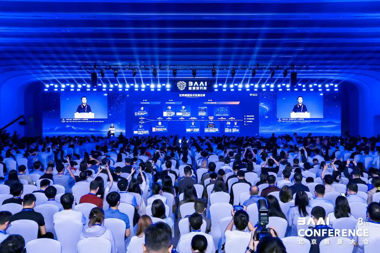 专访智源王仲远：世界模型正在加速AI进入物理世界，这是历史性的转折点