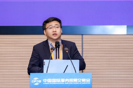 物理AI走向真实世界，关键是建立数据与系统闭环
